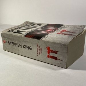 Stephen King Mass Market Paperback Book – It